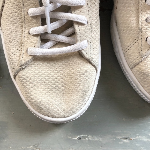 PUMA Cream SUEDE WINTERIZED CLASSIC LO SNEAKER 7 - Picture 2 of 8